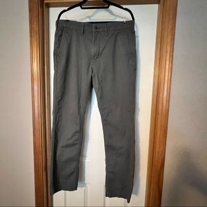Mens Levi’s pant.